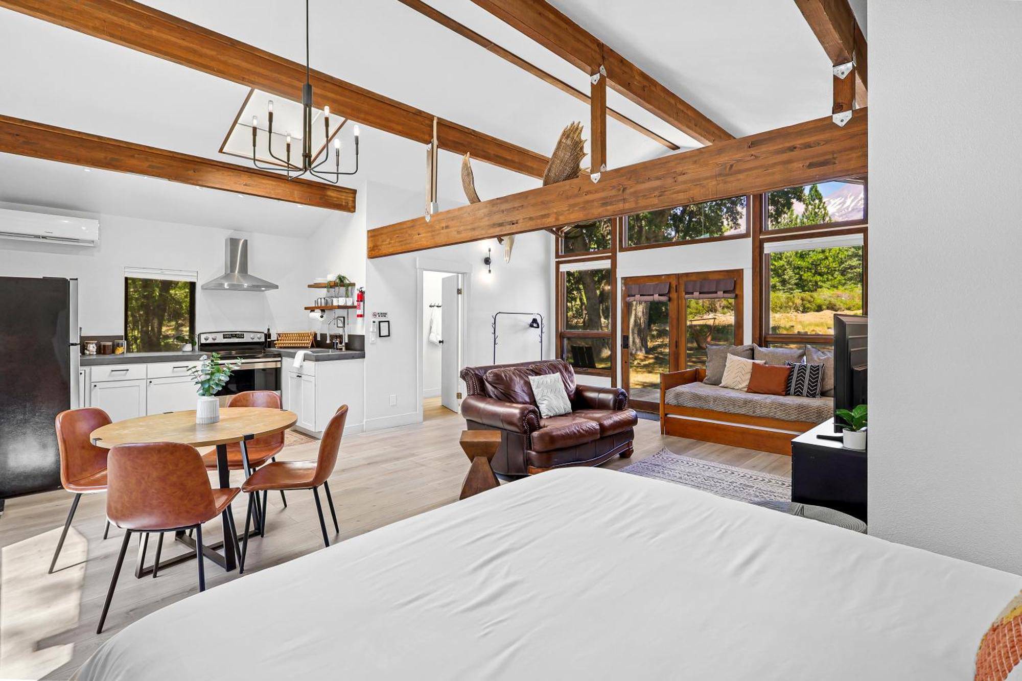 Basecamp Lodge Mount Shasta Dış mekan fotoğraf
