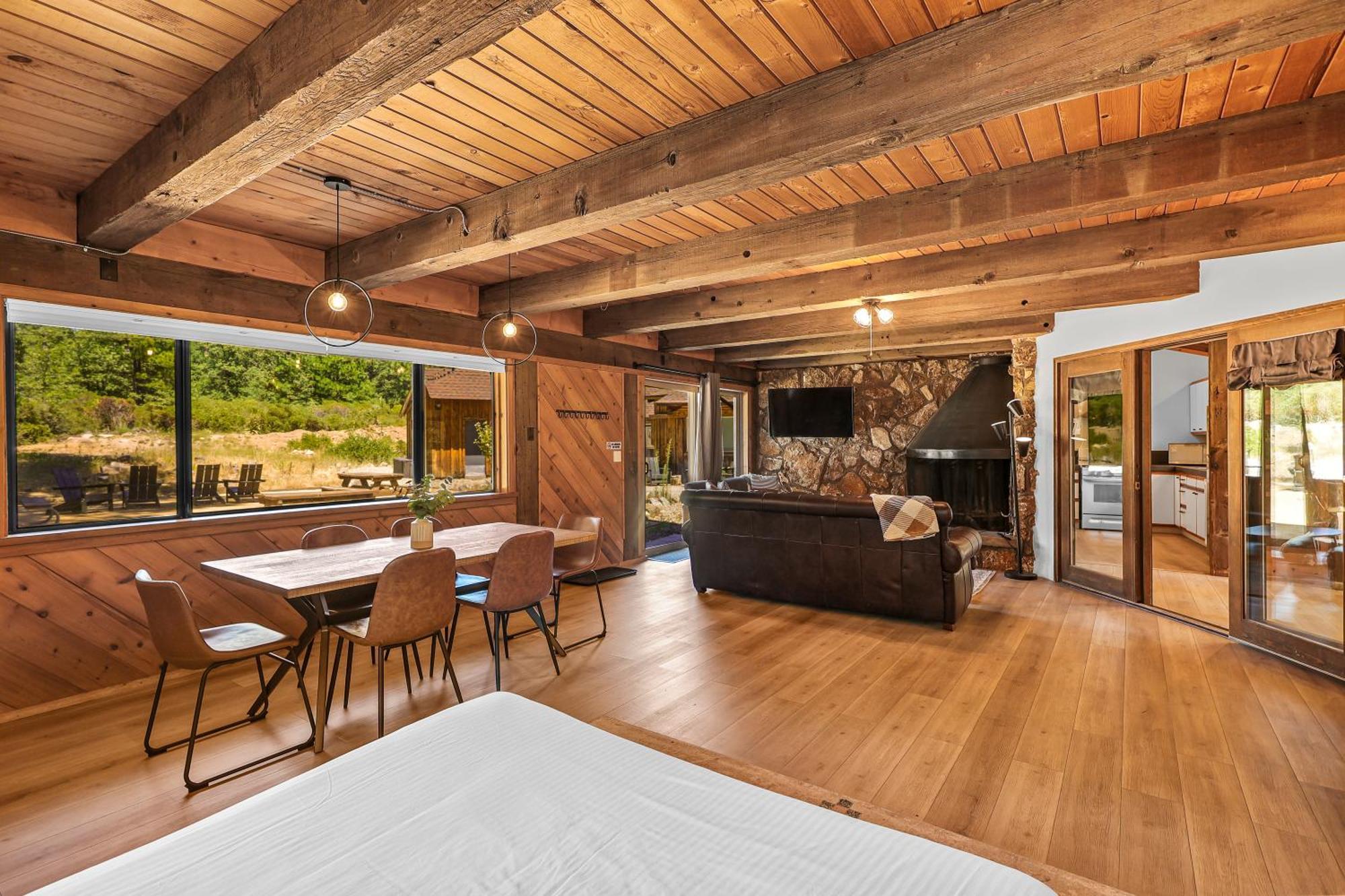 Basecamp Lodge Mount Shasta Dış mekan fotoğraf