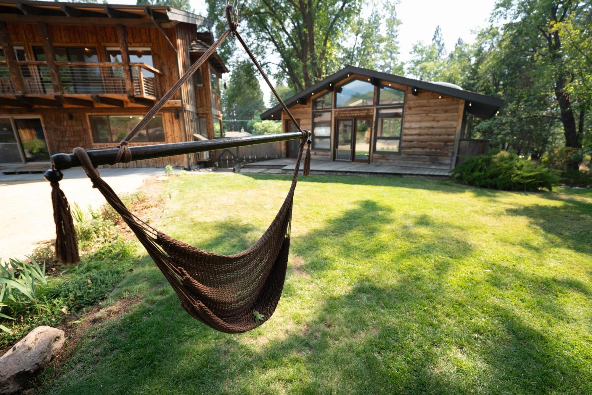Basecamp Lodge Mount Shasta Dış mekan fotoğraf
